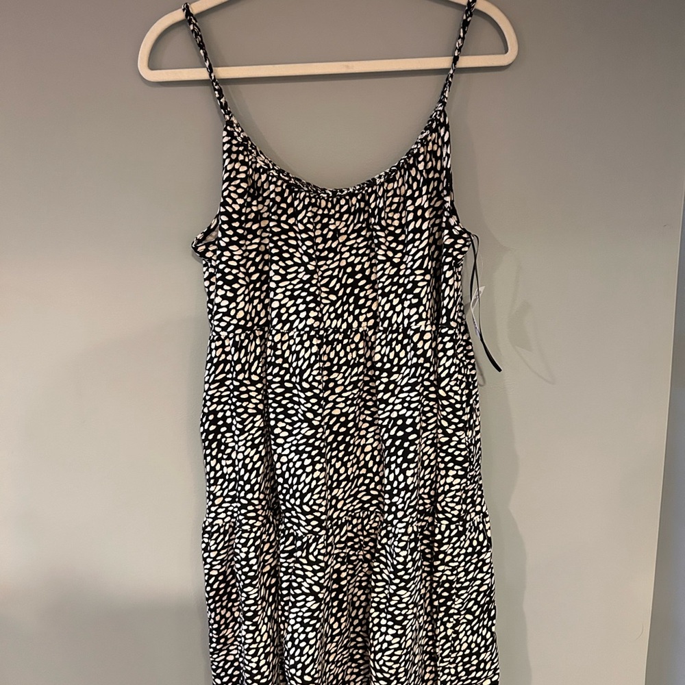 Old Navy Black and White Midi Dress